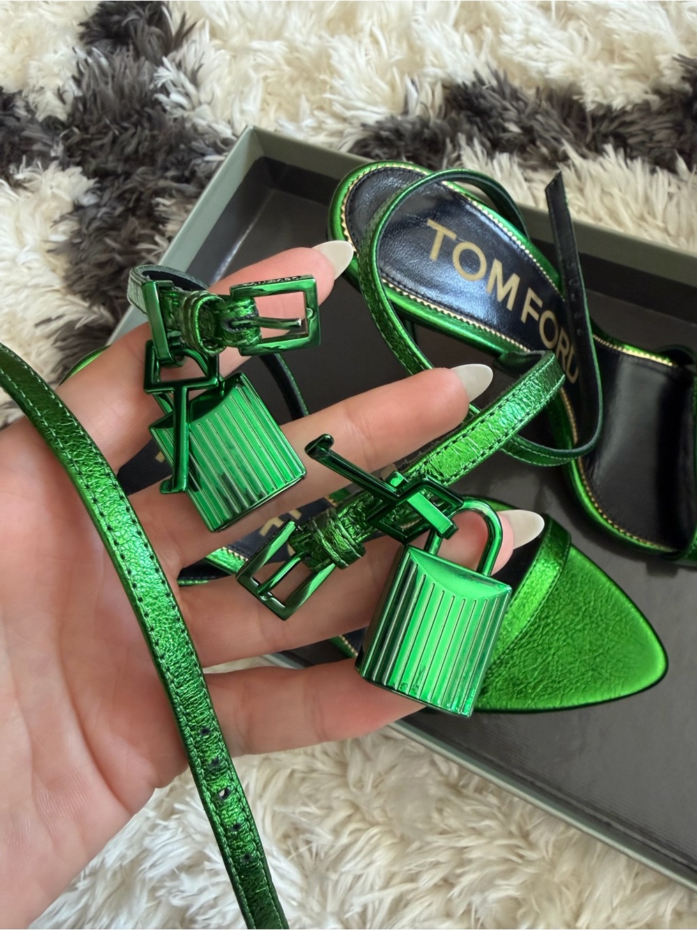 Tom Ford Metallic Emerald Green Ankle-Tie Stiletto Sandals - Picture 6 of 10